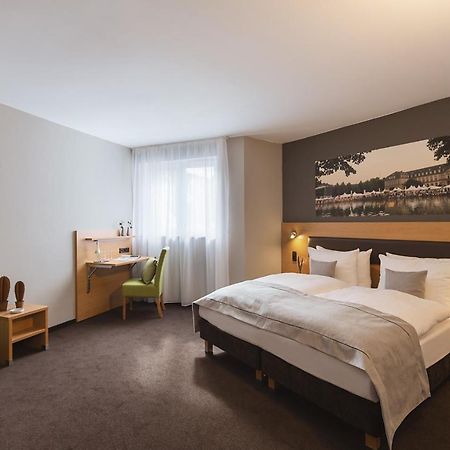 Novum Hotel Bruy Щутгарт Екстериор снимка
