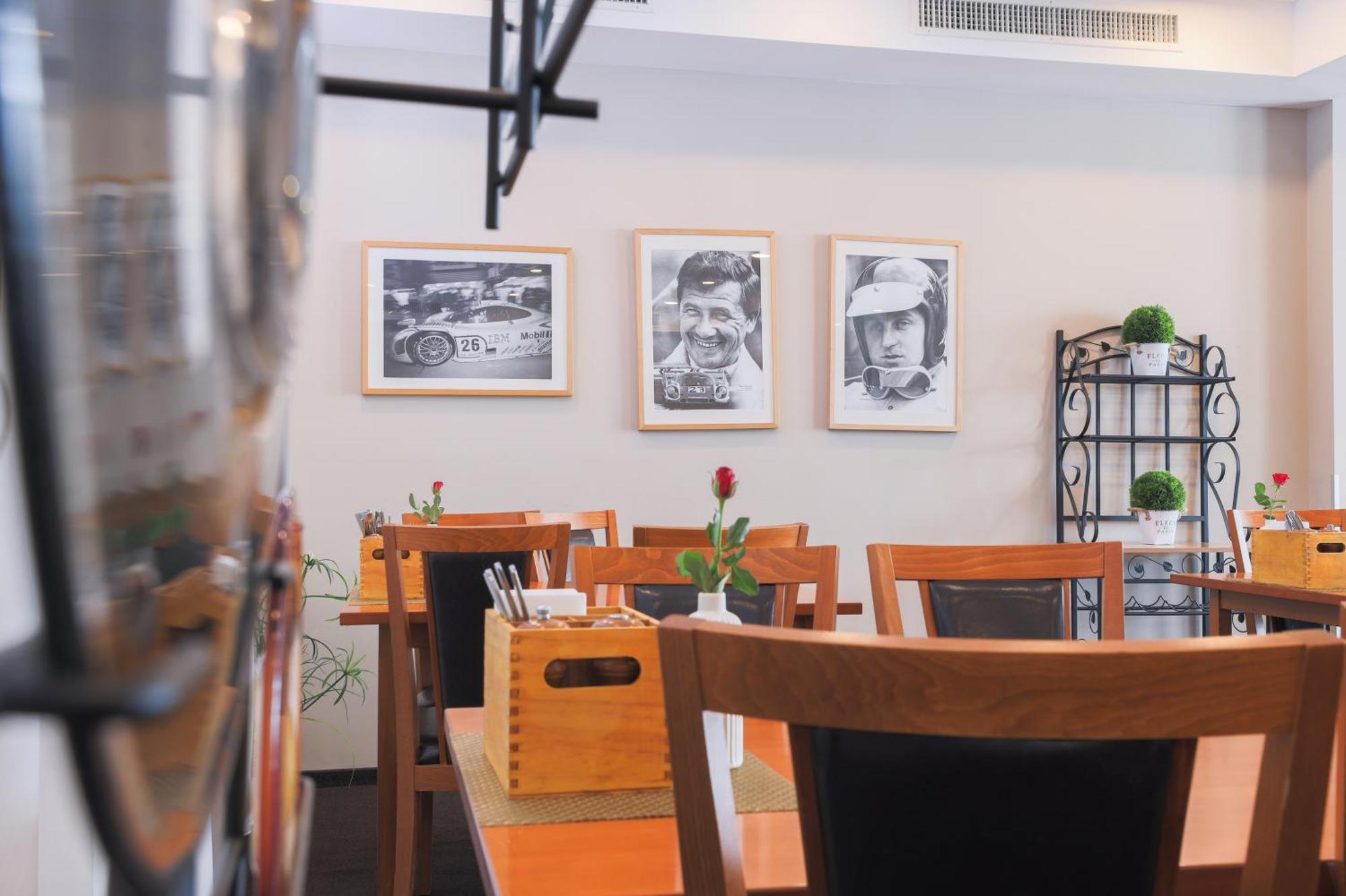 Novum Hotel Bruy Щутгарт Екстериор снимка