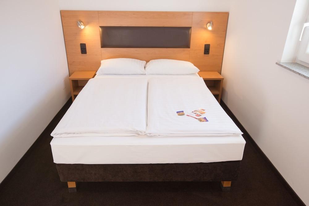 Novum Hotel Bruy Щутгарт Екстериор снимка