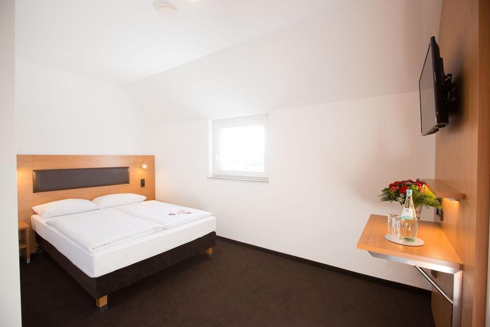 Novum Hotel Bruy Щутгарт Екстериор снимка